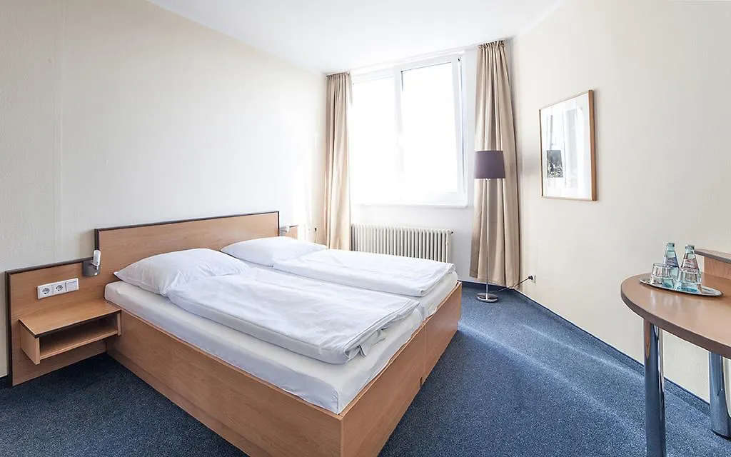 ברלין Hotel Sedes