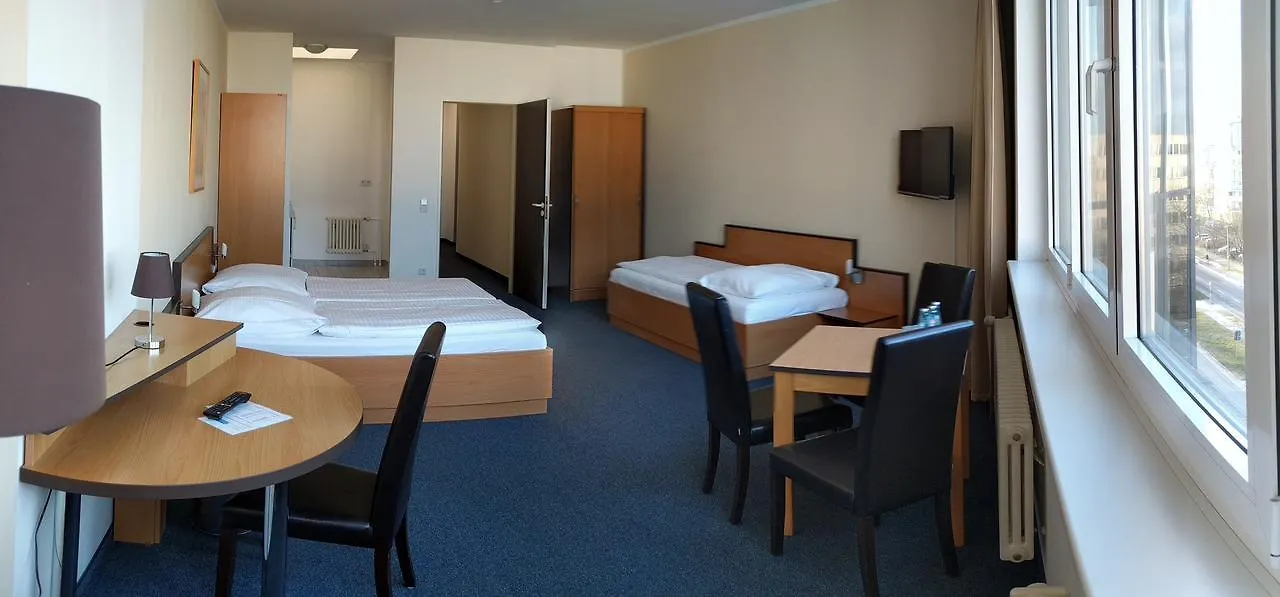 ברלין Hotel Sedes